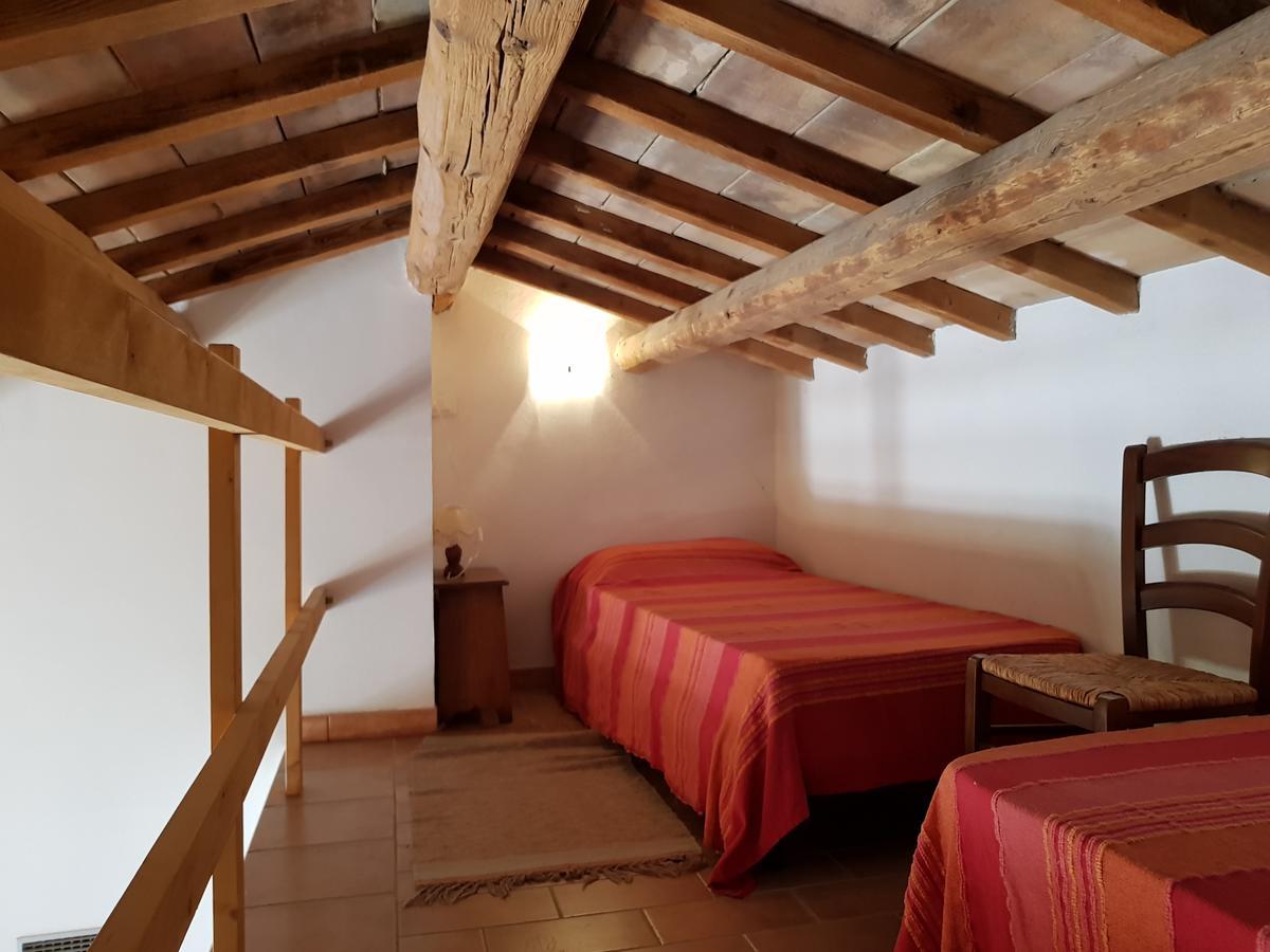 Agriturismo Bio Le 4 Stagioni Porrona Exterior photo