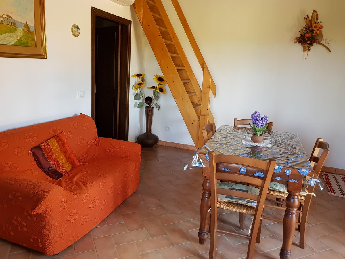 Agriturismo Bio Le 4 Stagioni Porrona Exterior photo